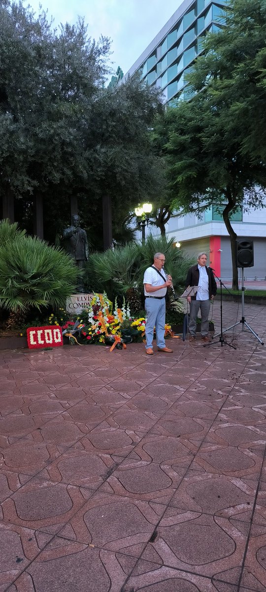 CCOO Tarragona #ElPoderDeCanviarhoTot (@ccootarragona) on Twitter photo Avui, fa 83 anys que van afusellar al President Lluís Companys pel feixisme.
Des de <a href="/CCOOTarragona/">CCOO Tarragona #ElPoderDeCanviarhoTot</a> participem a l'acte d'homenatge a #Tarragona
#Companys83 <a href="/ccoocatalunya/">CCOO de Catalunya</a> <a href="/mercepuig2/">merce puig</a> <a href="/haro_merce/">merce haro</a> <a href="/Jcanela3/">Jcanela</a> Avui, fa 83 anys que van afusellar al President Lluís Companys pel feixisme.
Des de <a href="/CCOOTarragona/">CCOO Tarragona #ElPoderDeCanviarhoTot</a> participem a l'acte d'homenatge a #Tarragona
#Companys83 <a href="/ccoocatalunya/">CCOO de Catalunya</a> <a href="/mercepuig2/">merce puig</a> <a href="/haro_merce/">merce haro</a> <a href="/Jcanela3/">Jcanela</a>