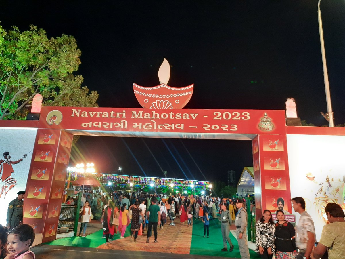 ksyp_45's tweet photo. #Navratri
#Reliancelife
#Blessings 😊💖 https://t.co/f7T5nVxmIJ