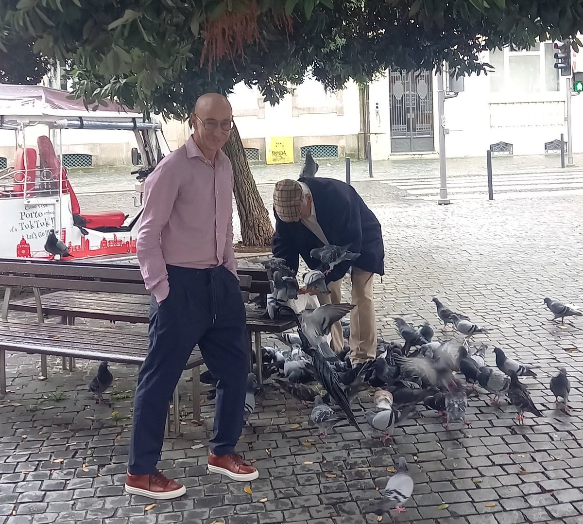 I don't know if it's love or not, but if you want, we could find out together what it is.
GOOD AFTERNOON.
FROM PORTUGAL.
