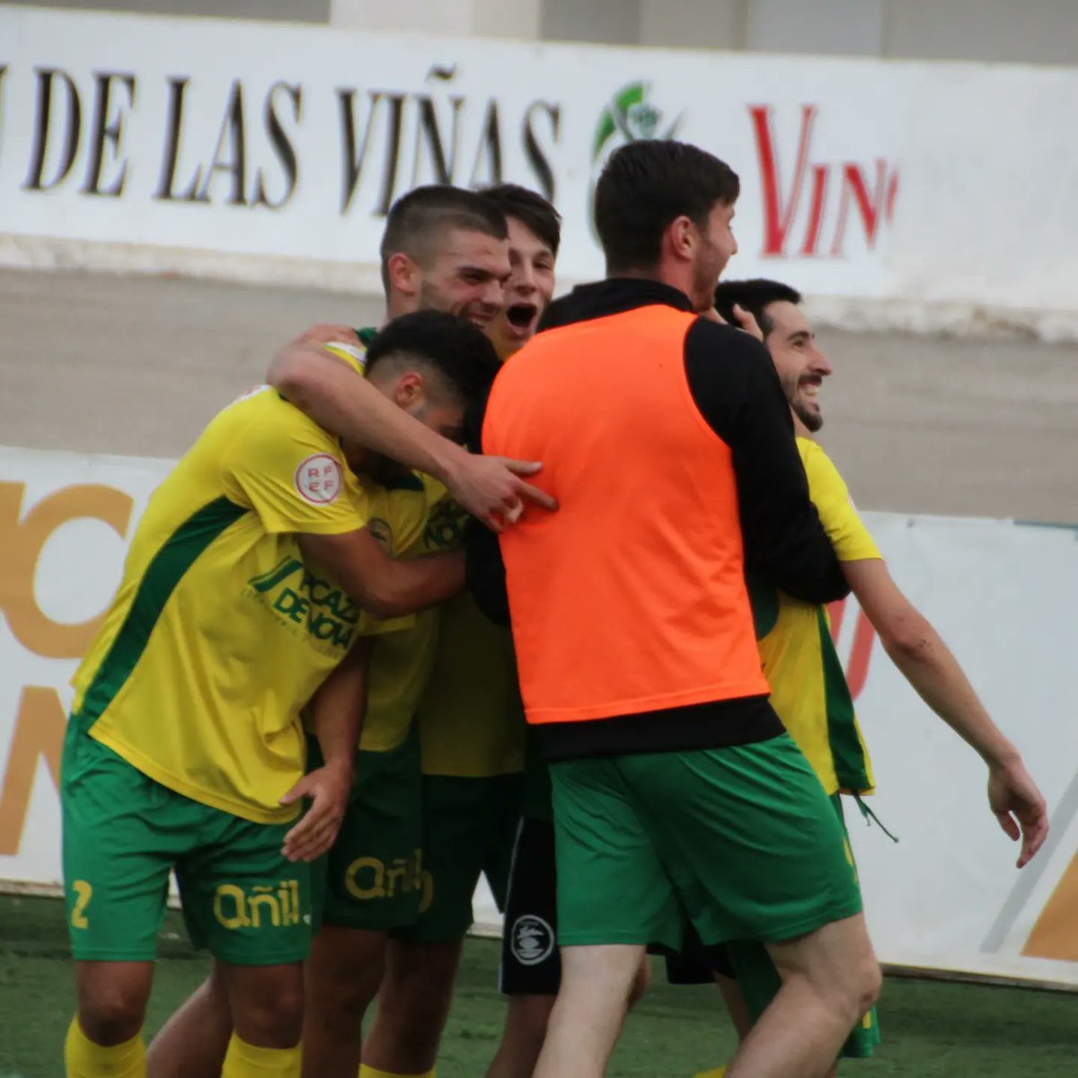 Atlético Tomelloso 💛💚 tweet media