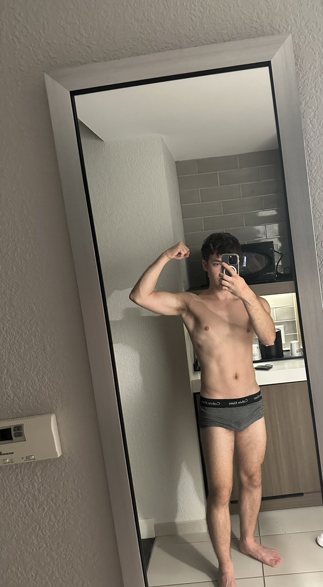 artiomboy's tweet photo. 1k reposts and I’ll take them off 😈 https://t.co/vNAU3naOlJ https://t.co/IngyJhPfWg