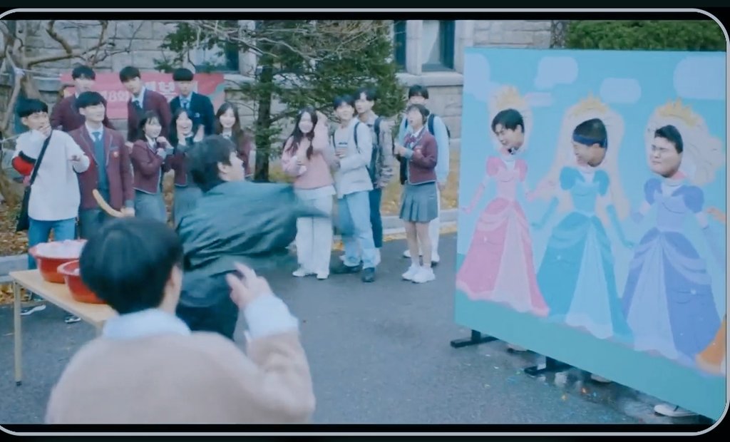 albuquerque005_'s tweet image. que humilhação meu deus kkkkkkkkkkkkkk #kdorama #belezaverdadeira005