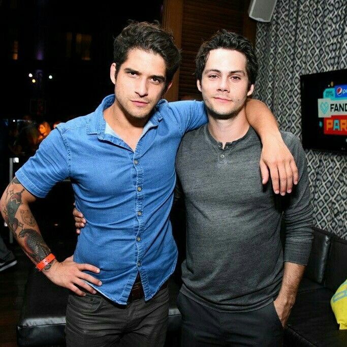 ilyhelnik's tweet photo. From strangers to friends 
Friends into brothers
And strangers again https://t.co/ADFlgAnpeb