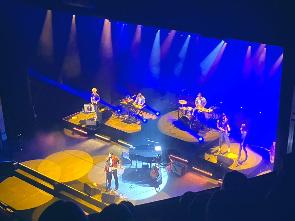 OfficiaIBertie's tweet photo. The moooost fun afternoon at Darren Criss’ concert!! And yes I cried…several times 🫡 https://t.co/5jb74Tc9cQ