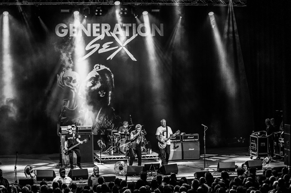 _generationsex's tweet photo. Four buddies, one band - what an amazing summer 2023 🤘

📷 @JemmaDoddPhoto https://t.co/i0FW5RizSb