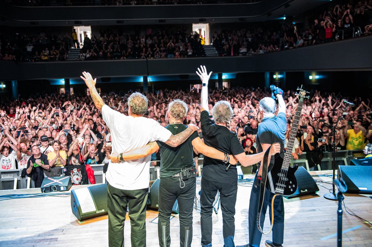 _generationsex's tweet photo. Four buddies, one band - what an amazing summer 2023 🤘

📷 @JemmaDoddPhoto https://t.co/i0FW5RizSb