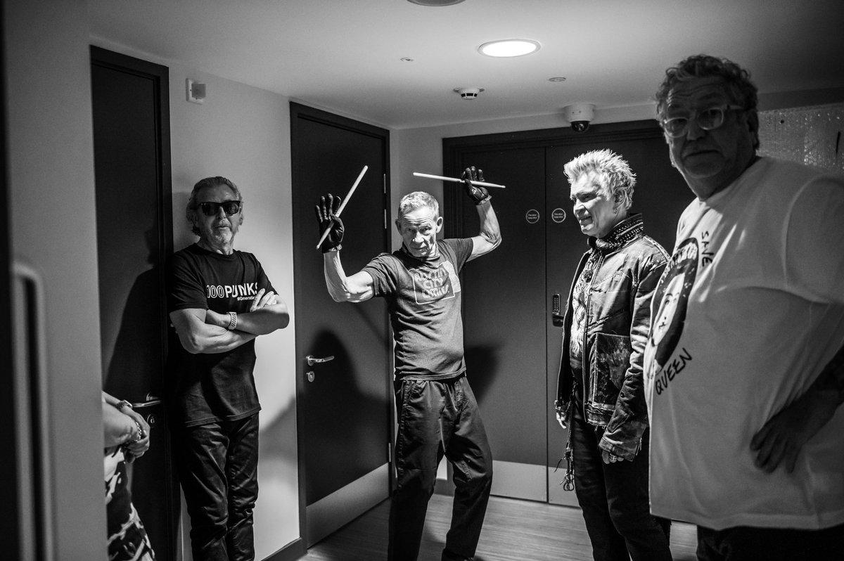_generationsex's tweet photo. Four buddies, one band - what an amazing summer 2023 🤘

📷 @JemmaDoddPhoto https://t.co/i0FW5RizSb