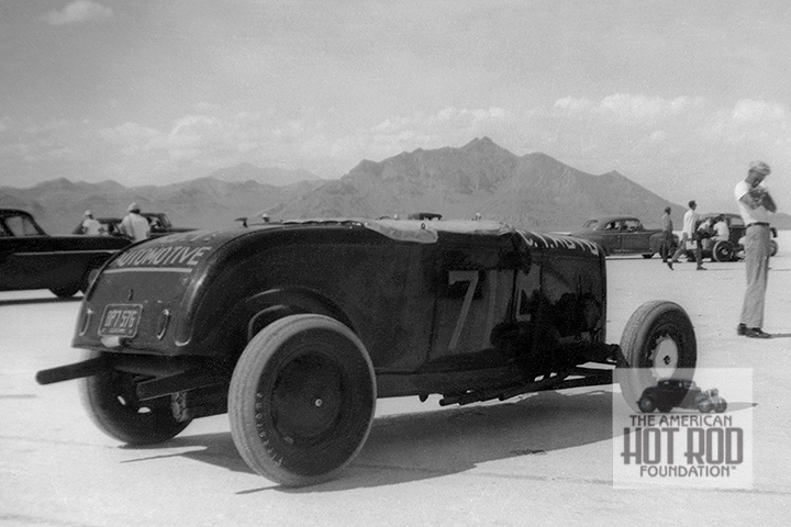 AmerHotRodFdn's tweet image. PHOTO OF THE DAY
𝚂𝚞𝚗𝚍𝚊𝚢, 𝙾𝚌𝚝 𝟷𝟻, 𝟸𝟶𝟸𝟹

The Clark and Tebow boys entered their C.T. Automotive Special from Hollywood, CA, into competition at Bonneville in 1951. (KKC_039)

Read more: ahrf.com/historical-lib…