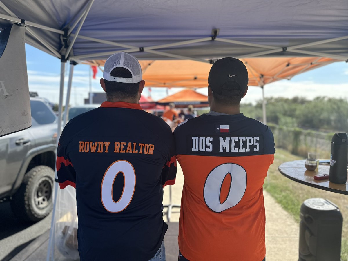 Dos Meeps tailgate tweet media