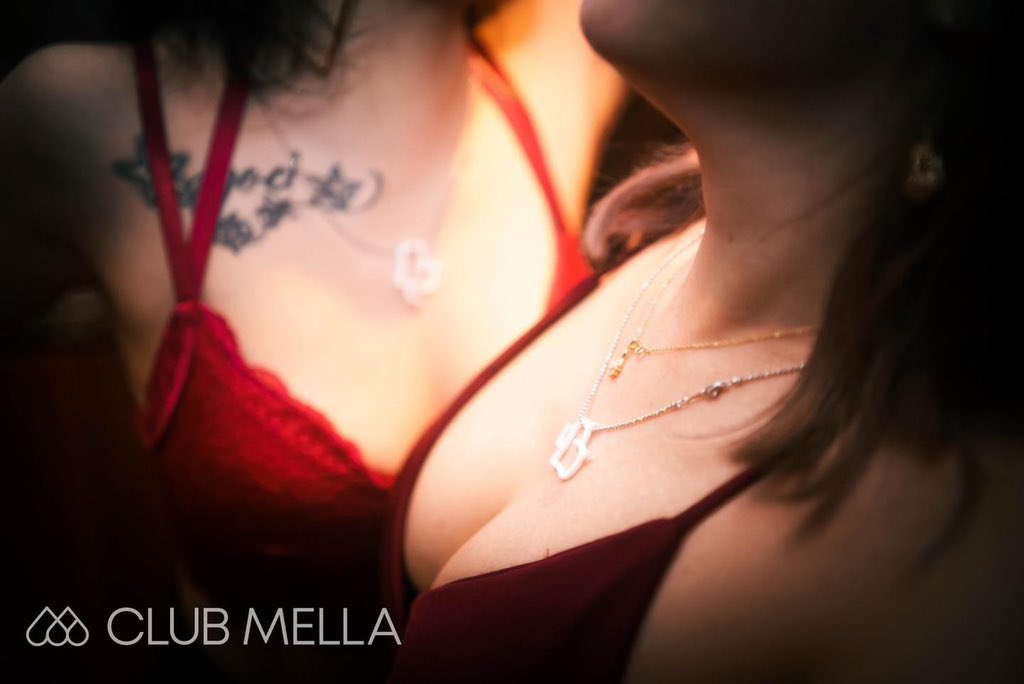 club_mella's tweet photo. Find the Mella Membe熱！
如何尋找Mella會員們！
遊戲開始～ 白色項鍊 -單女來了！

Game on !
-"The White necklace is identified for single girls."

#白色單女
#unicorn #laides #singlegirls 
#seriousfun #healthyrelationship #playmatters #havesomefun #enjoythemoment #clubmella https://t.co/sF0B0MFary