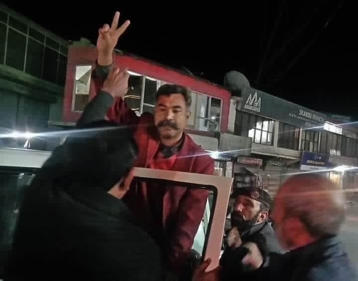 معروف حق پرست رہنماء شبیر مایار سکردو سے گرفتار!!!