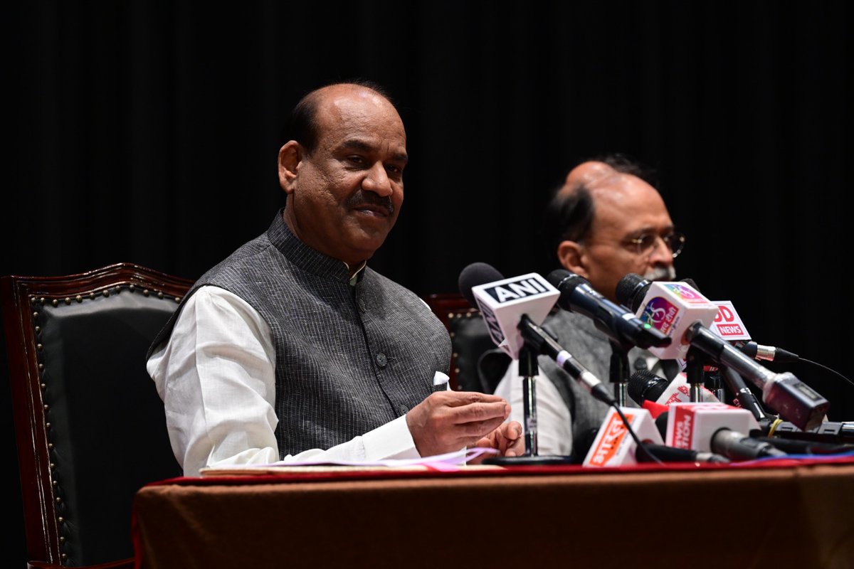 P20India's tweet photo. Lok Sabha Speaker Shri @ombirlakota addressing media persons in Parliament premises after successful conclusion of #Parliament20 Summit. 

#P20 #P20Bharat #Parliament 

@loksabhaspeaker 
@sansad_tv 
@g20org 
@PIB_India 
@mygovindia 
@DDNewslive 
@airnewsalerts 
@IPUparliament https://t.co/XxJrIJec7e