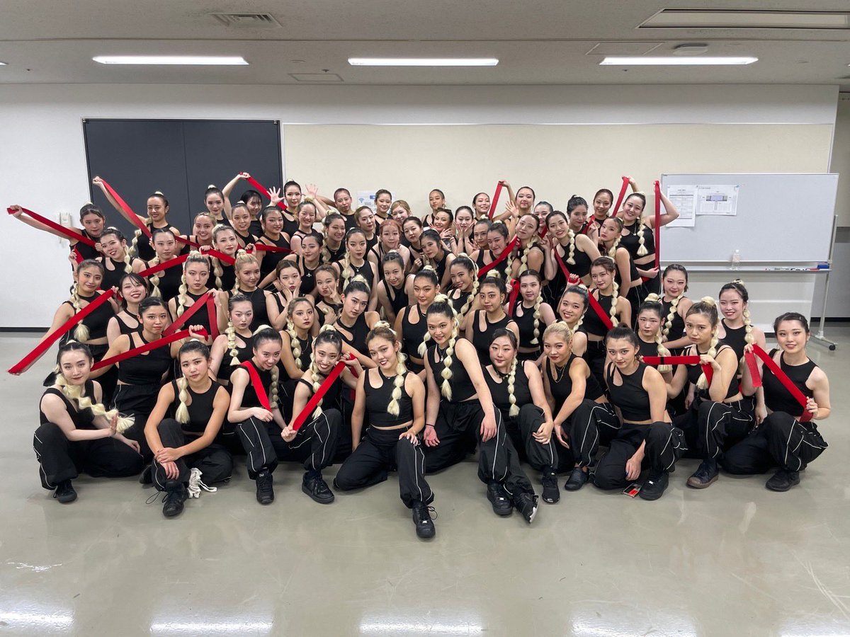 senaue's tweet photo. #FuuryuuFes 📍#さいたまスーパーアリーナ 
にて豪華なアイドルの皆様の中
ダンスステージの総合演出とダンサー出演をさせて頂きました🥲
ずっと夢だったことが
総勢147名のダンサーの皆んなのおかげで形になり
間違いなく私のダンス人生1の出来事でした！

これで終わらせないぞ〜！
感謝❤️❤️😭😭 https://t.co/nxzYNs9qIk
