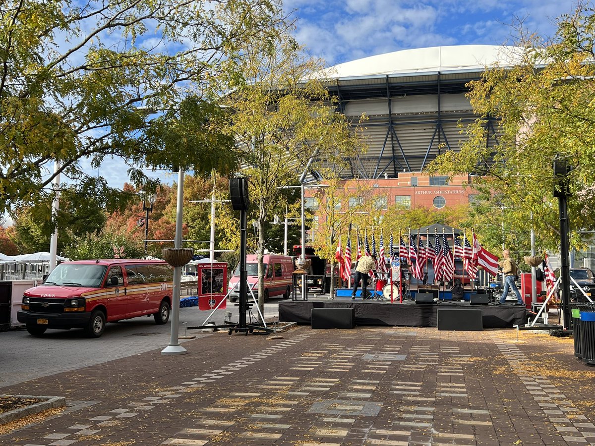 Kelly Woods Lynch tweet media