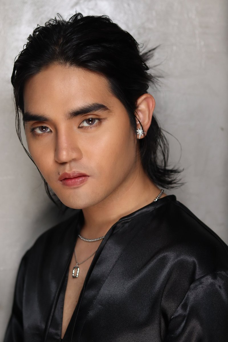 macigarta's tweet photo. #BillboardPh launch tonight https://t.co/s5z1GTjorz