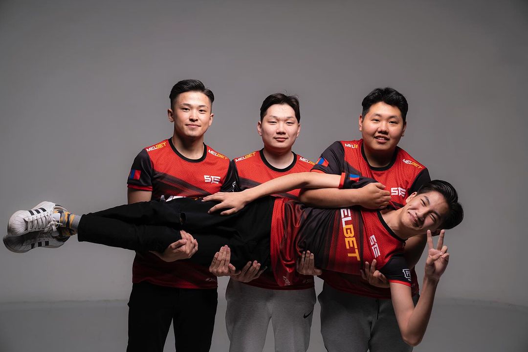 StalwartEsports's tweet photo. Top, Icy & Action carrying our young clutch machine N1RZED!
#WeAreStalwart #STEftw #esports #PUBG_MOBILE https://t.co/bqRzrM17Sw