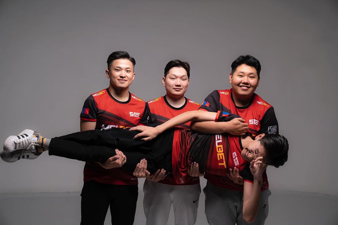 StalwartEsports's tweet photo. Top, Icy & Action carrying our young clutch machine N1RZED!
#WeAreStalwart #STEftw #esports #PUBG_MOBILE https://t.co/bqRzrM17Sw