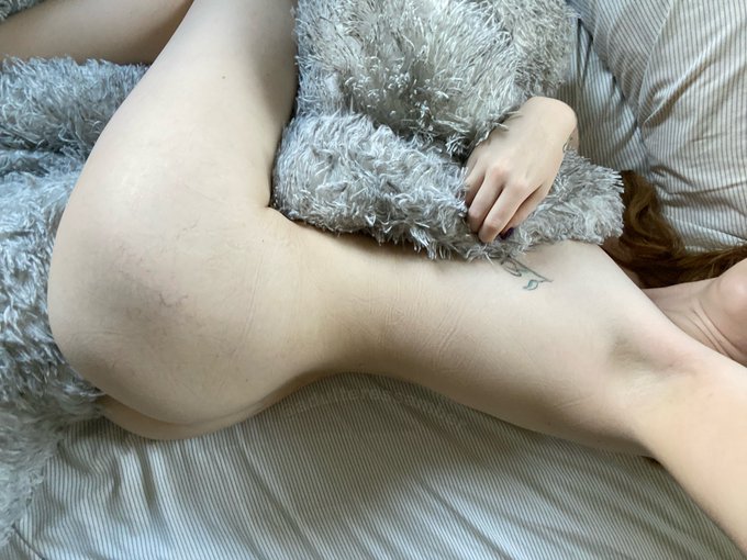 can&rsquo;t you just envision yourself kneeling at the foot of my bed, waiting to serve my every desire 😌 https://t<a href="/tag/mvsales"class="tags"><span>#mvsales</span></a>