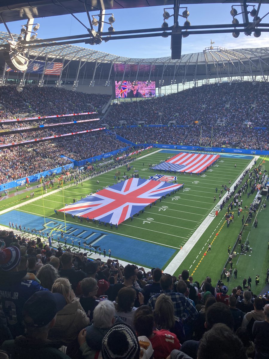 CloVerdeCreatv's tweet photo. #NFLLondonGames https://t.co/QkO1Ih0I2a