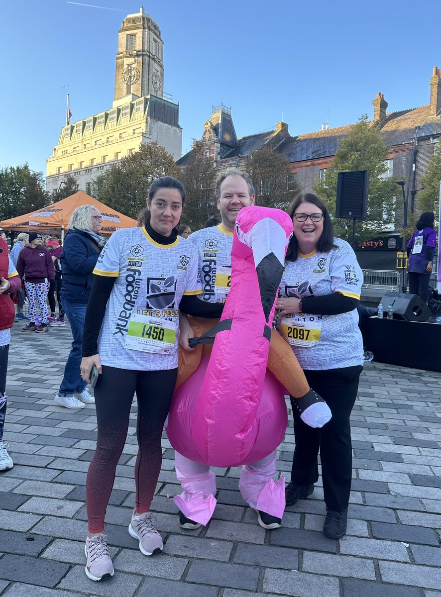 rach_hopkins's tweet photo. 👏Well done everyone who took part in @love_luton RunFest &amp; to all the volunteers helping out along the route including @GoodGym_Luton and Luton Lions Club. 

#LetsFeedLuton pls donate if you’re able:

https://t.co/tYIh364ygW 
#LoveLuton https://t.co/KArzbcvOZX