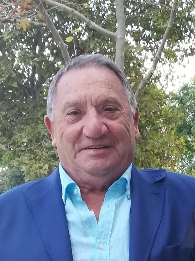 DEP Paco Martínez

Fue la pieza angular dl San Francisco
Capaz d convertir un club,en un gran club
Aportó medios, constancia, entusiasmo y dejó trabajar
Mi más sentido pésame a su familia

Lito Parra, Miguel Bosch, Paco Martínez…
Grandes personas, q nos dejaron demasiado pronto