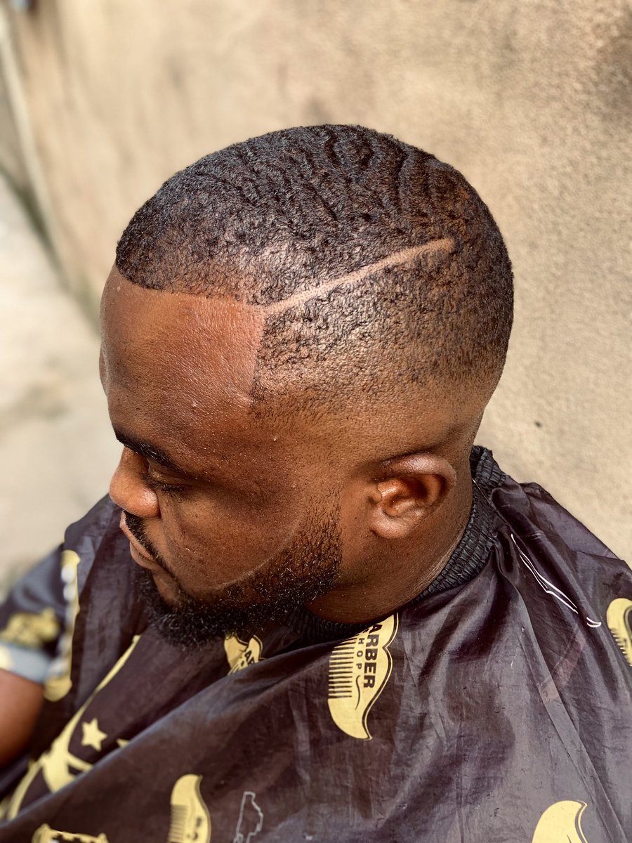 TheEliteTrimmer's tweet photo. Doing my craft on a Sunday.
result>>>
#elitetrimmer #lagosbarber #GazaCity #NoBraDay #barbergang #Wizkid #masterbarber #haircut #highfade #viral #explore #urbanbarber https://t.co/nU1rIhpQK9