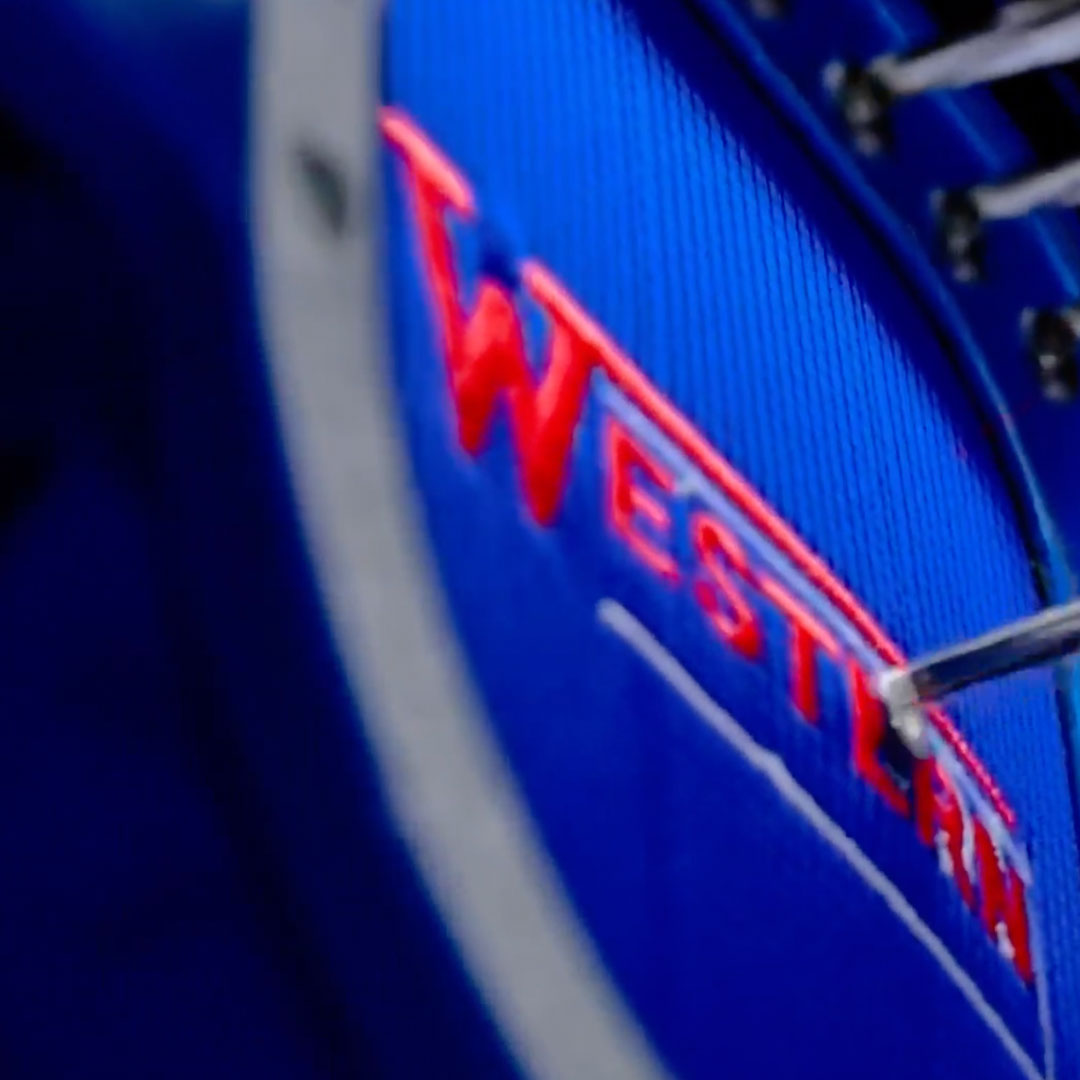 FullyPromoted's tweet image. Your vision, our stitches. Let&apos;s create something amazing, one thread at a time. 🧵

#fullypromoted #FPsolutions #embrodiery #stich #design #vision