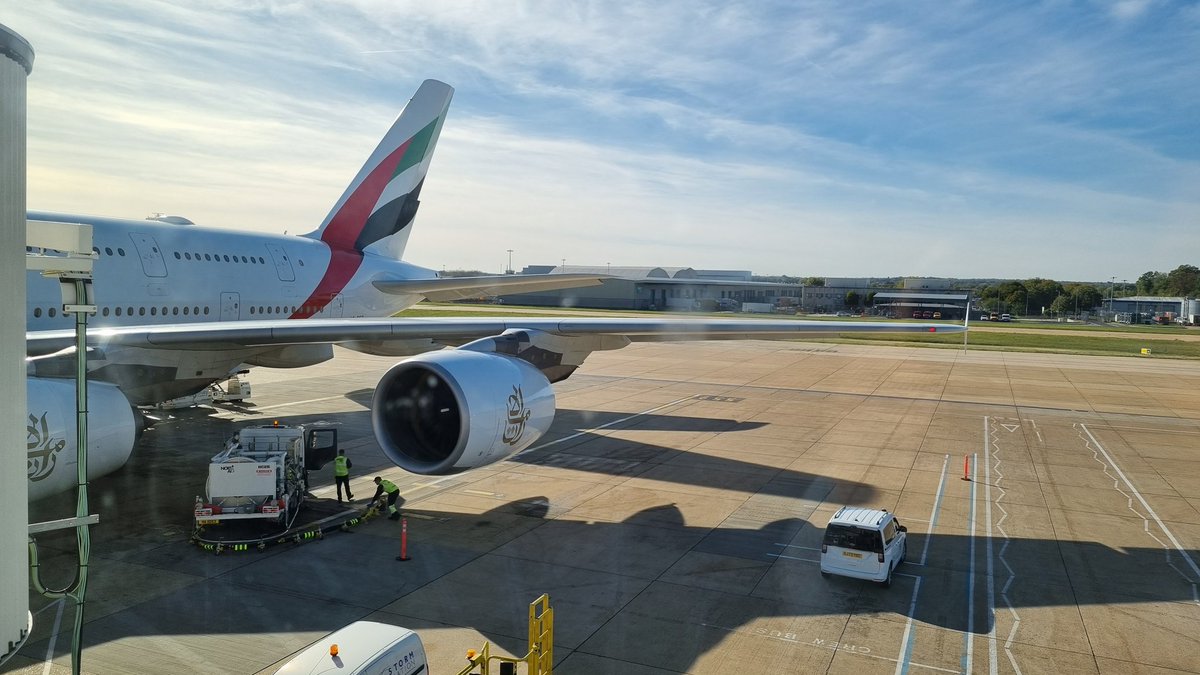 chandruiyer's tweet photo. #AnotherdayAnotherflight First day of #Navaratri2023, and am heading back to #NammaBengaluru to be back with team @UKinBengaluru after a short visit back to the 🇬🇧. Thank you @Gatwick_Airport & @emirates https://t.co/nKIdPHbTrt