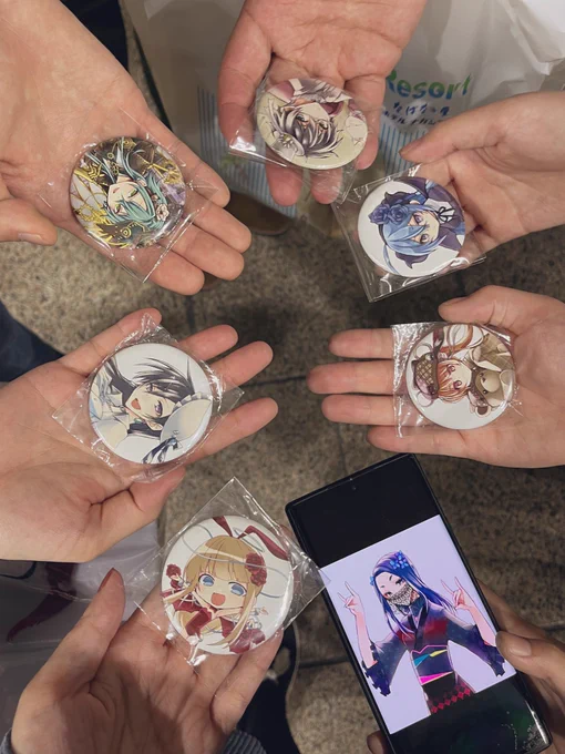 ヴェヴェさん、きっかちゃん、テトラさん、トキワさん、はにわんわん、りぶらいさんと遊園地オフ会でした! ナガシマスパーランド行ってみんなで白鯨乗ったり味仙行って台湾ラーメン(イタリアン)食べたり21時からアイスさんでアイス食べたりゲーセン行ったりしてきました!たのしかったー!