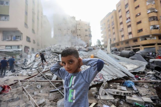 FrankieDo1's tweet photo. Más del 40% de la población de Gaza son niños. El estado asesino de Israel y, todos los que le apoyan, nos quieren convencer que todos son Hamas para justificar su genocidio. Vergüenza e indignidad mundial. #NoEnMiNombre https://t.co/V2GGKp9R0o