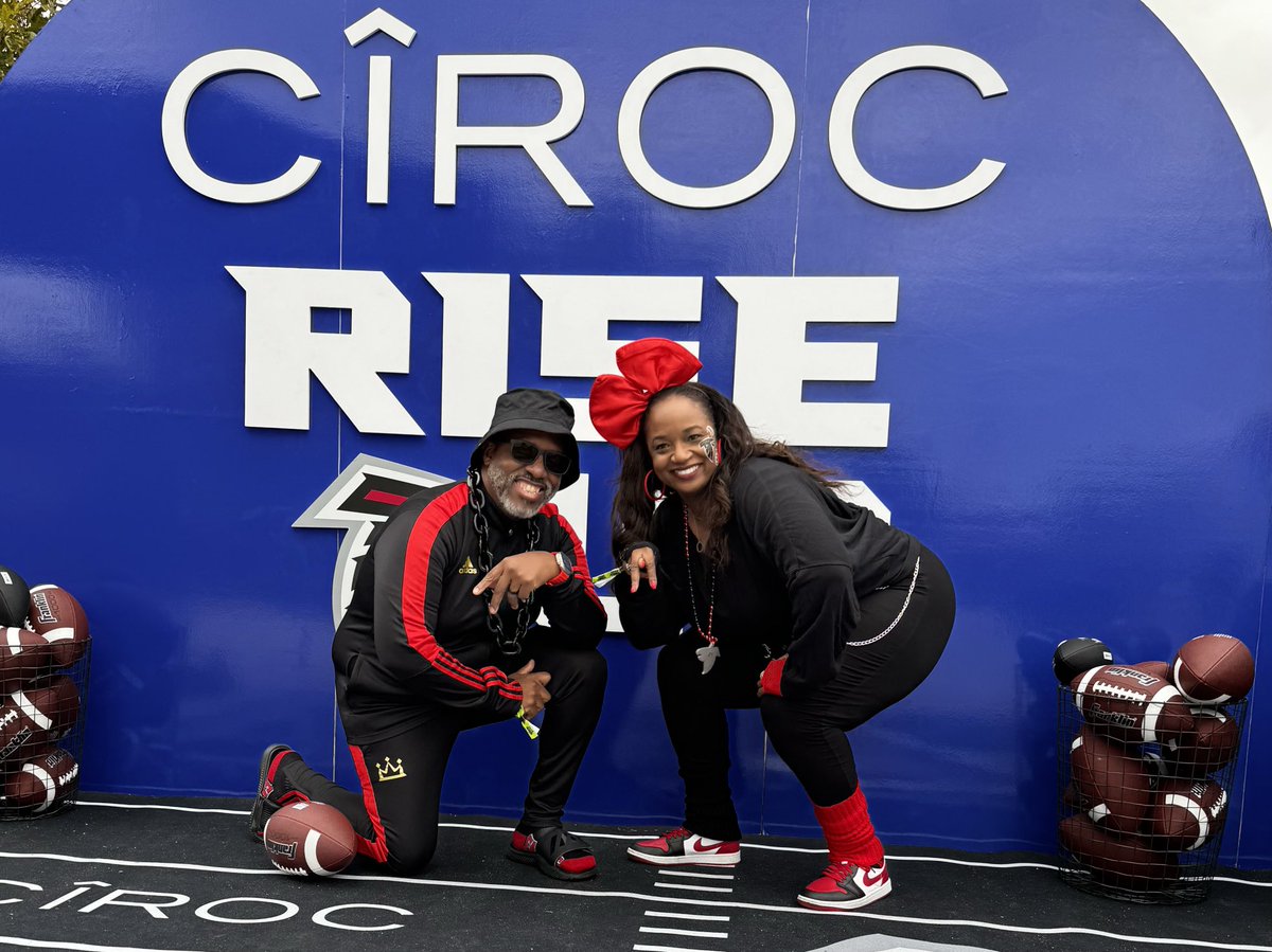 bigantjohnson's tweet photo. #circriseup #riseup #dirtybirds https://t.co/CZ1f68S5Qf