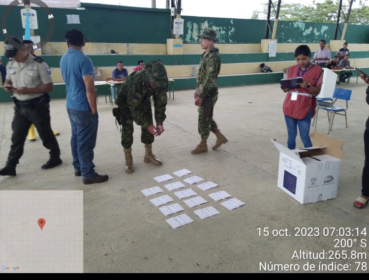 CamachoYane's tweet image. Nueve de la mañana y ya empieza el Fraude!!! Qué pasa #CNE votos marcados en sucumbíos a favor de la RC5