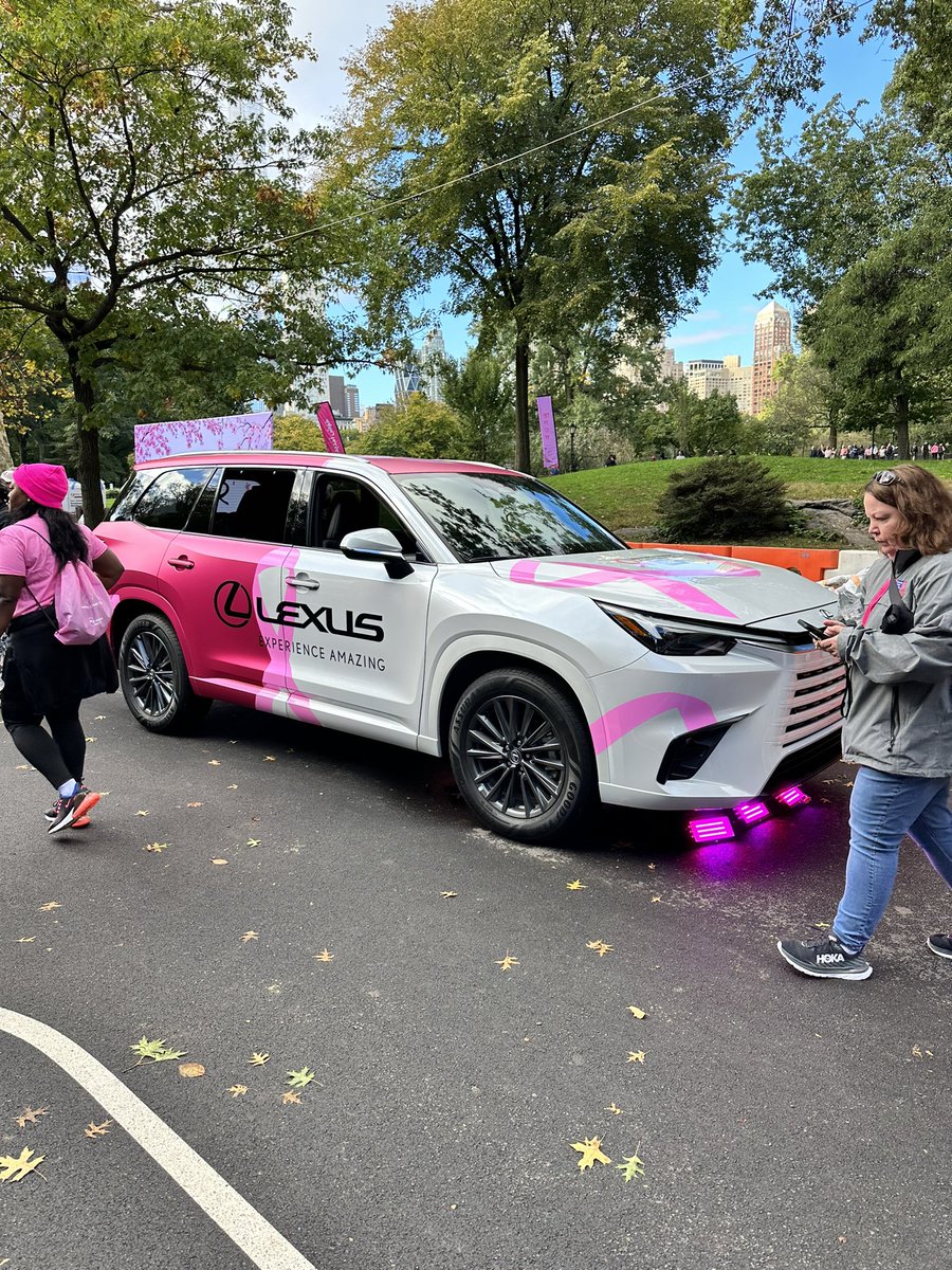 #CentralParkWest #BreastCancerAwarenessMonth #BreastCancerFighter #FCancer 🎀💪🏾🙏🏾