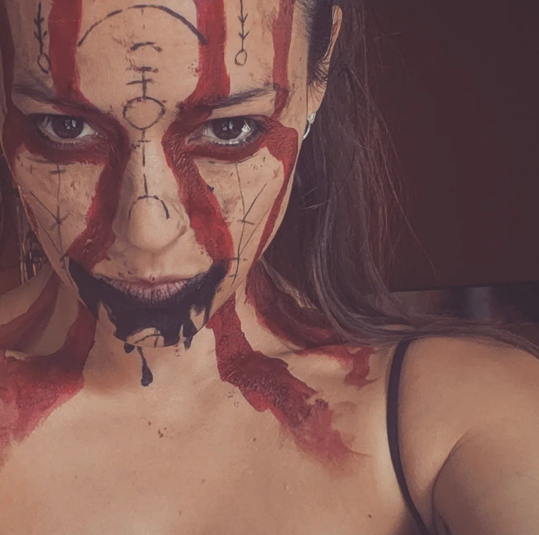 illyne_cosplay's tweet photo. *COSPLAY* Hellblade
Petit test rapide pour avoir un aperçu du rendu sur le "make up" de Senua.
J'avoue que j'aime bien le résultat.🙂
En travaillant les détails, ça pourra être sympa ^^
@NinjaTheory
@XboxFR @Xbox #hellblade #senua #hellbladesenua #hellbladecosplay #cosplay https://t.co/kyfUkHHz4C