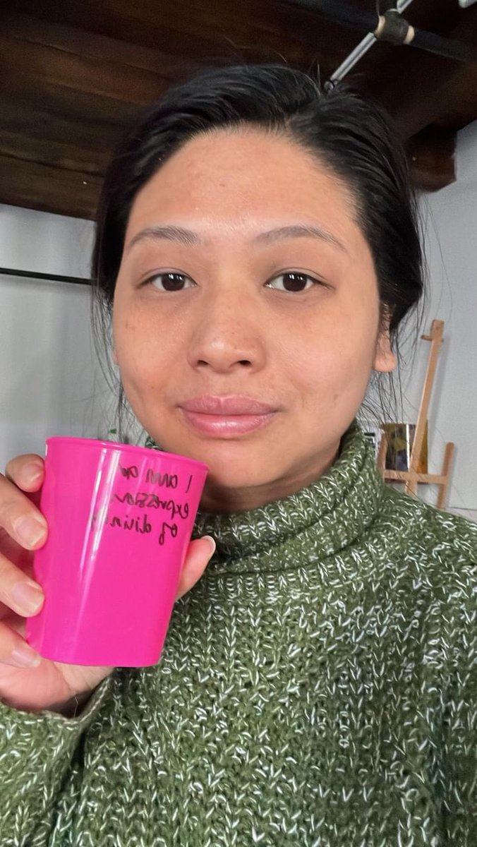 DAILY WATER RITUAL ~ writing your affirmation of the day on a cup of water and then drinking it 💦 it’s been a game changer for me! Who’s trying this too??

Today’s affirmation: I am an expression of divinity 💖