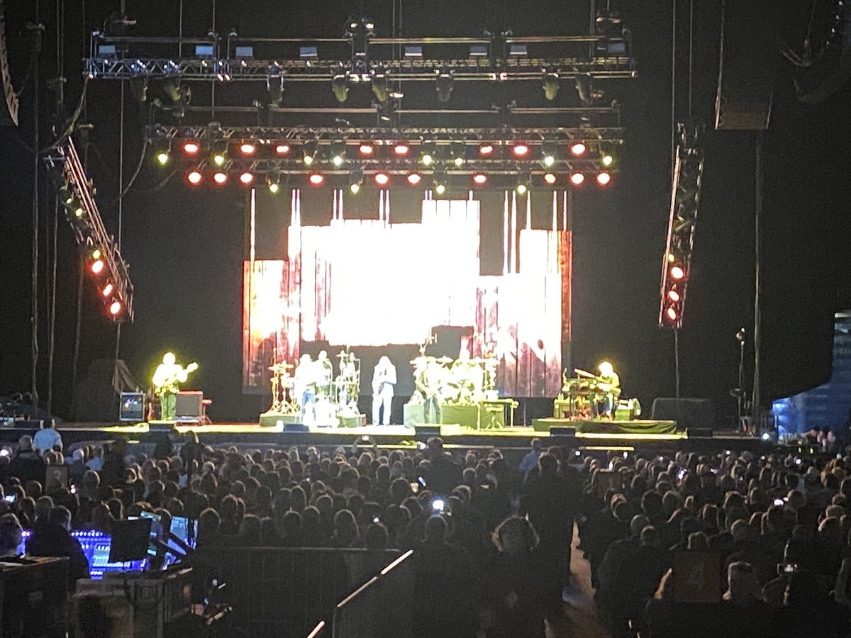 RyanPratt60's tweet photo. I was at The Doobie Brothers last night October 14 at The Avenir centre in Moncton, N.B. https://t.co/UfAb21ZwIx
