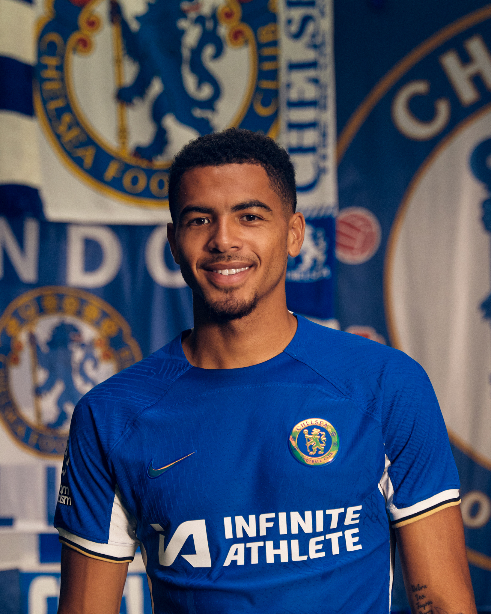 Chelsea soccer uniform hotsell