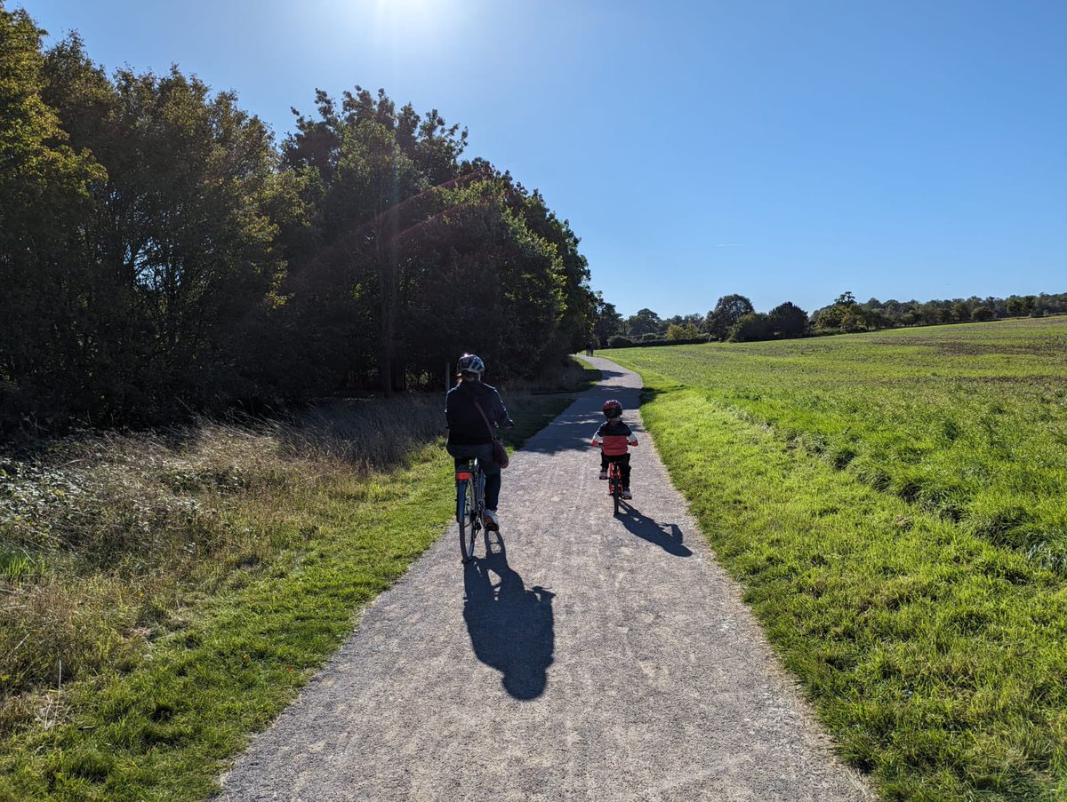 Out for a cycle🚴🏼‍♀️ 20k down for our <a href="/VilliersPark/">Villiers Park Educational Trust</a> challenge with Marlow completing a brilliant 5k in one go! Every km contributes to our 1000km target as we challenge ourselves to complete the distance between our hubs. Check it out - wonderful.org/charities/1179…