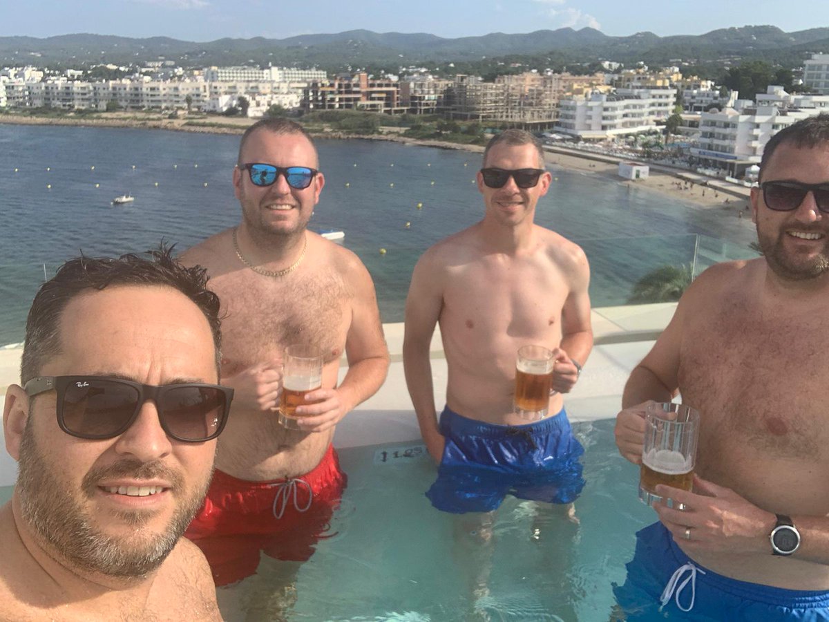 bigladdd84's tweet image. Last day holiday blues 😁⛱️🍾🍻😎 #ibiza #welcometo40 @gurstacey @guvnor83