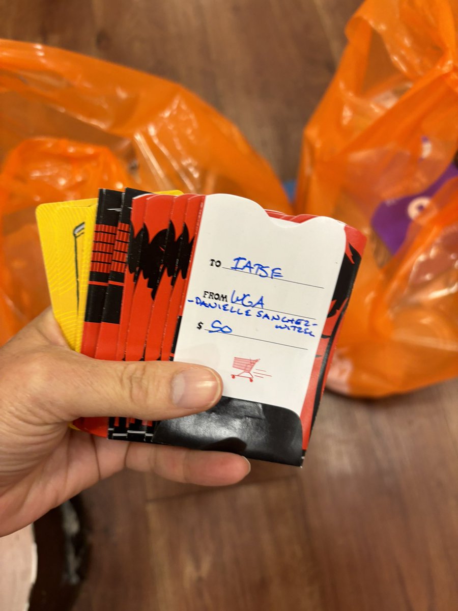 NY entertainment union workers! Swing by 322 W 48th St (btwn 8th & 9th) to pick up your FREE GROCERIES We got Trader Joe’s gift cards donated by @WGAEast members too! #IASolidarity #1u