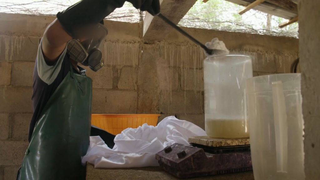 📹Spotlight: Google News Award Finalist @GuillermoGaldos Cooking for the Cartel: Inside Mexico’s Secret Fentanyl Labs Commissioner @Channel4News “The report demonstrated incredible access!” See it here buff.ly/48RkhQ8 #RoryPeckAwards @googlenewsinit