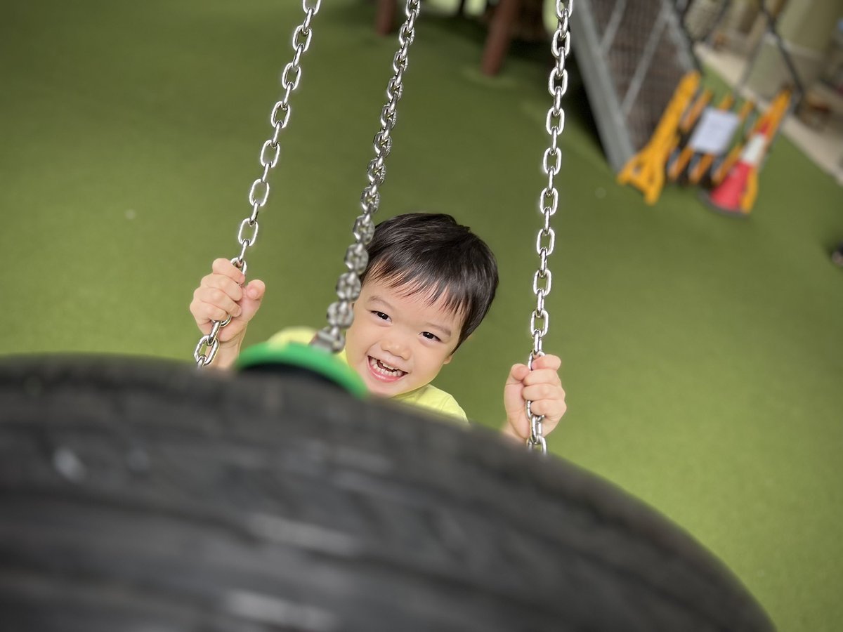 vinowong's tweet photo. Trying to match my three-year-old's swing energy... spoiler: it's mission impossible! ๐คฃ
#tryingtokeepup #photooftheday #blessed #joy #love #makingmemories #familytime #fatherson #growingup https://t.co/dOECTtp5ZK
