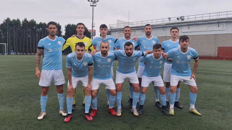 vozamarina's tweet photo. El Ribadeo cierra con un gran triunfo en A Grela una semana «difícil» (1-3) https://t.co/U3GDlbUjtV https://t.co/4NrkoYWw7p