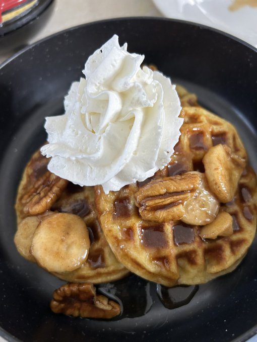 Good morning!   Today is going to be GREAT!  For breakfast: Banana Foster Belgian Waffles https://t.<a href="/tag/myxanniversary"class="tags"><span>#myxanniversary</span></a>