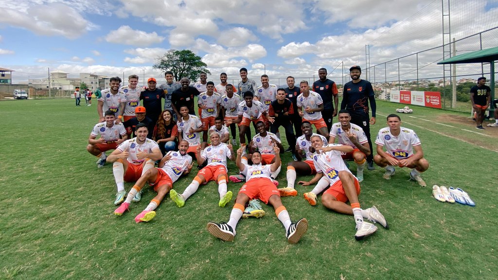 ➕3️⃣ PARA O GRANDE TIME DE CONTAGEM 

Terceira vitória seguida no Campeonato Mineiro da Segunda Divisão e a certeza de que estamos no caminho certo para conquistar nossos objetivos na competição! 

#AvanteCoimbra #ClubeFormador 
#OGrandeTimeDeContagem 
#LisboaMinasGerais