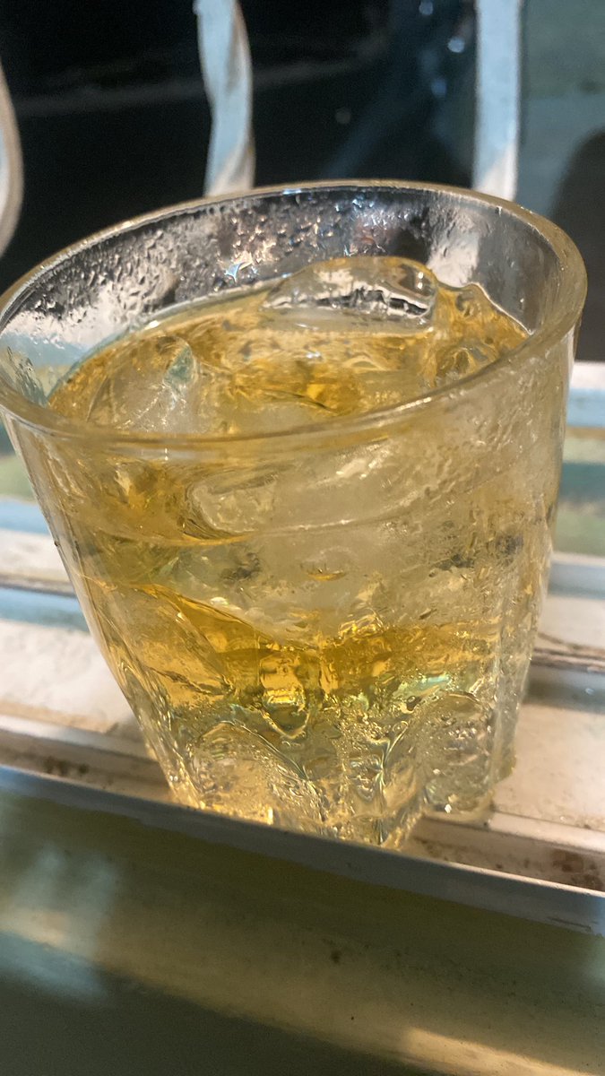 KaonelPea's tweet photo. Salud 🥂 https://t.co/NcZqlnh7UF