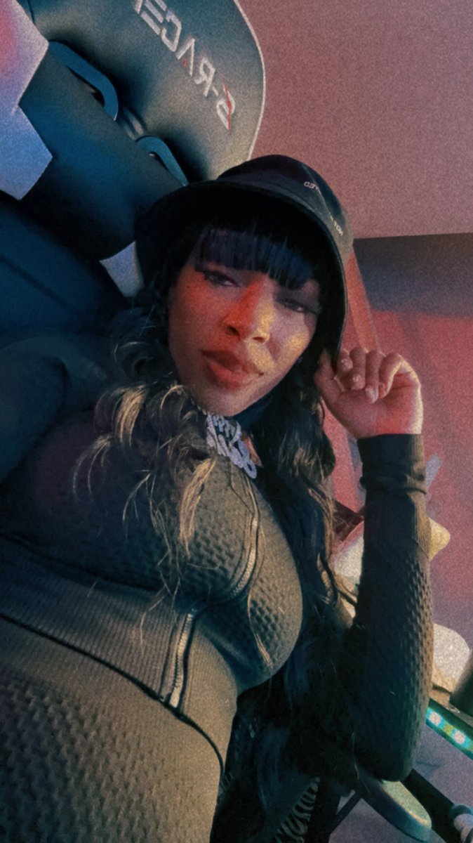 SashP215's tweet photo. Sunday #PhotoDump 🤌🏽
“MPH” The Album is brewinggg❕♨️❕♨️
Featuring Some 🔥🔥🔥 Production 😏
+
New #Visuals 🎥 ✨
#StayTuned ⏳
#LWYD #Single #OutNow #singer #songwriter #artist #vocals #rnb #pop #music #content #creator #philly #philadelphia #sashp #Sash #P #explorepage https://t.co/pKT5AsWXXE