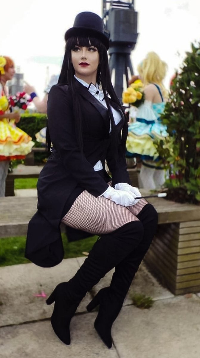 Thigh train, let's goooo

This was definitely a good look for me 🪄