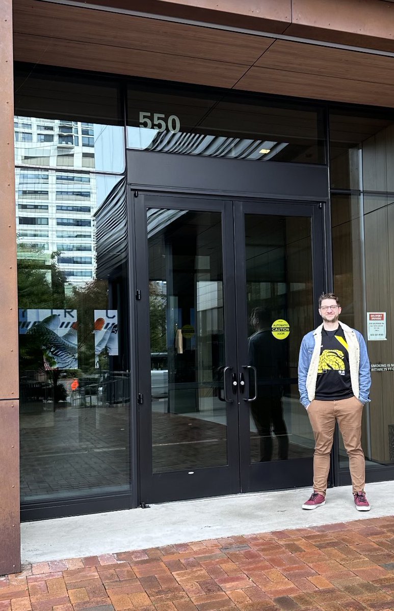 Was in and around Bellevue, WA yesterday taking in the Games Industry sites with my wife and stumbled across the <a href="/Bungie/">Bungie</a> office hiding in an unsuspecting spot, I know it was a Saturday but keep up the good work!
