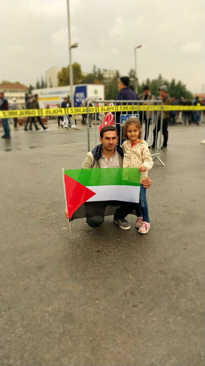Çizgimiz Filistin...
#Kudüs
#KudusBizimdir
#KudüsMüslümanlarındır
#KudüsFilistininBaşkentidir
#KudüsÖzgürDeğilseDünyaTutsaktır